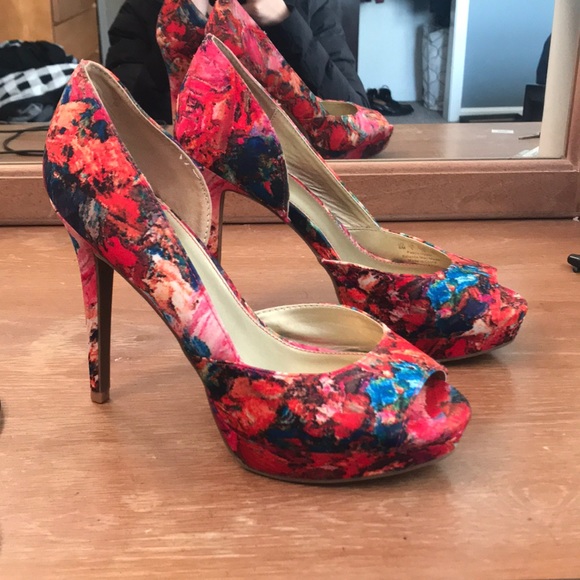 Fergalicious Shoes - 4 Inch Fergie Tie Dye Heels Size 8